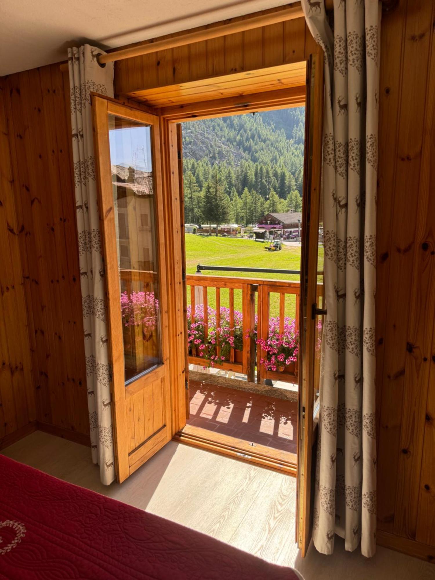 Hotel Ondezana Конь Екстер'єр фото