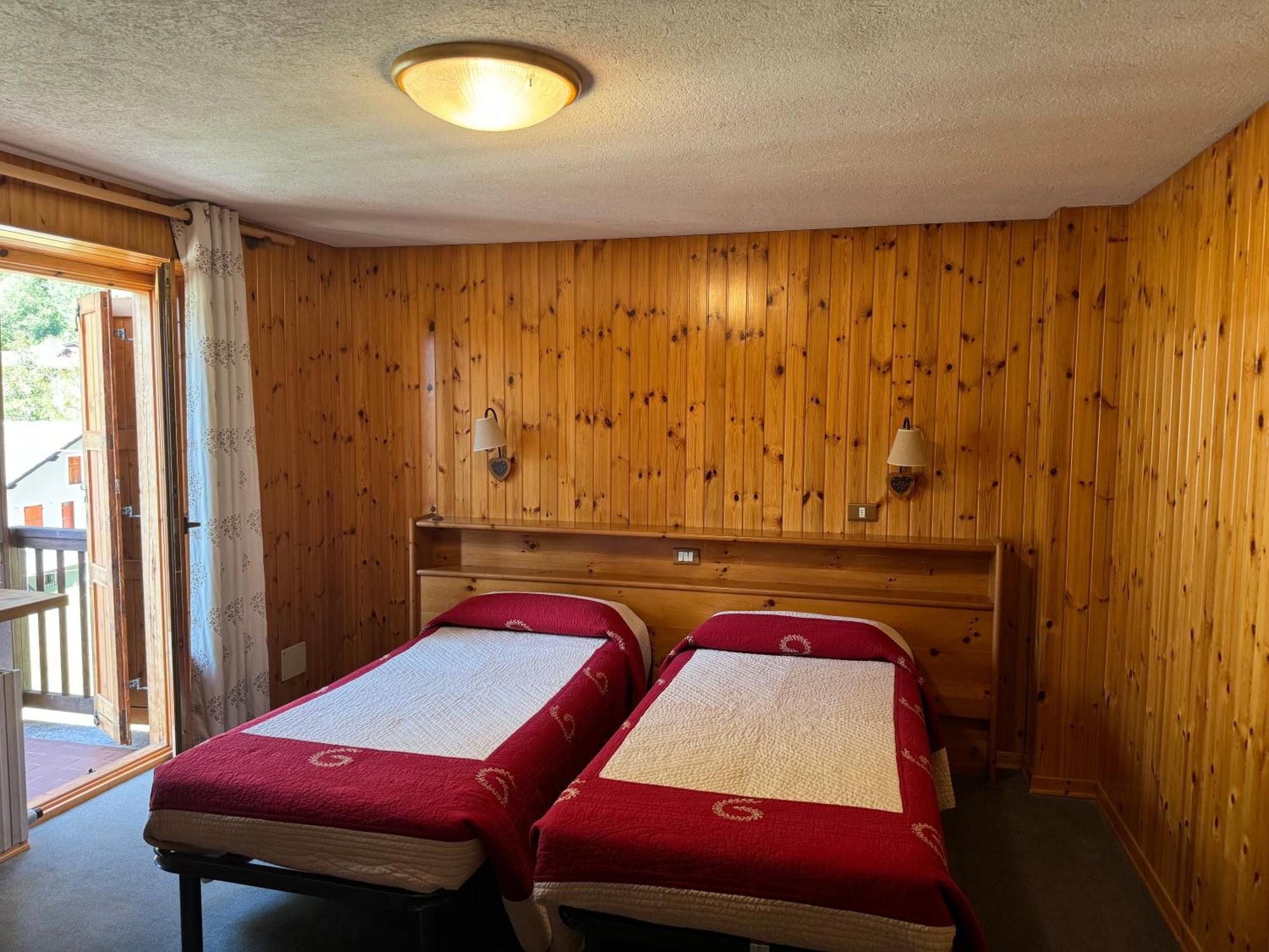 Hotel Ondezana Конь Екстер'єр фото