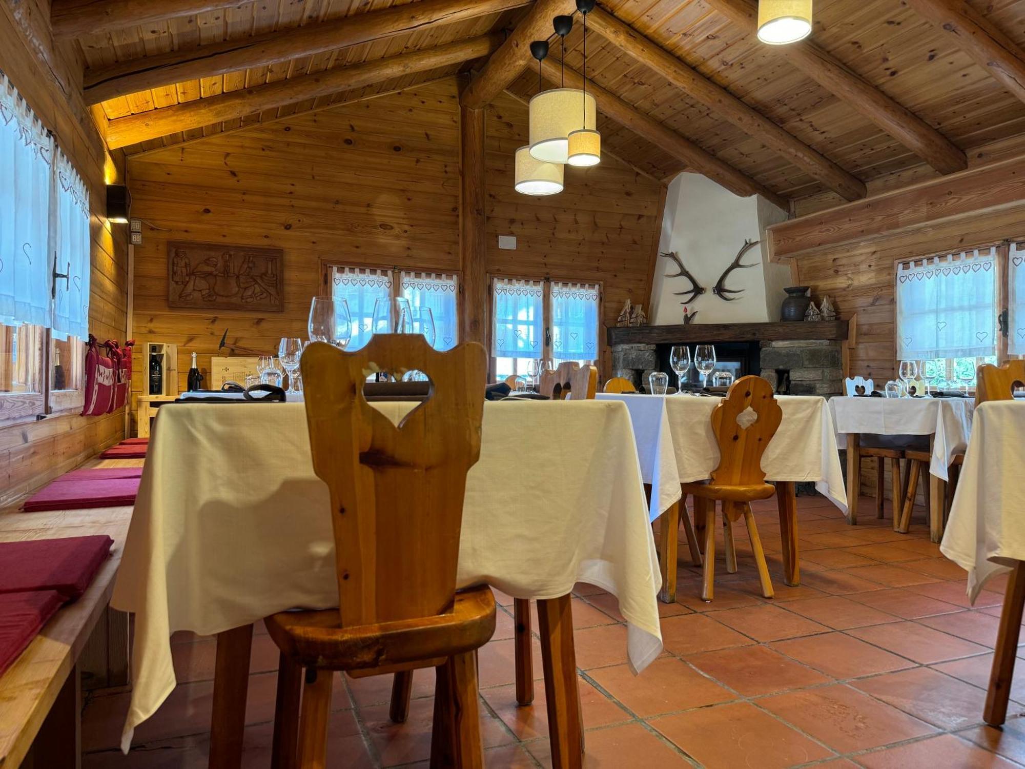 Hotel Ondezana Конь Екстер'єр фото